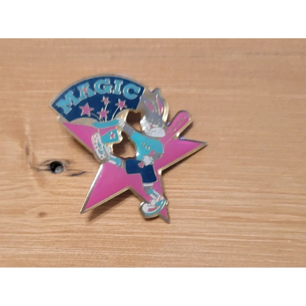 VINTAGE Magic Indiana‎ Bugs Bunny 96 Olympics Pin Collectible Lapel Brooch